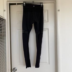 Lululemon black yoga leggings size 4